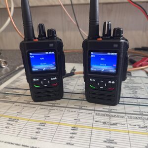 2 x Maas Kydera DR95A UHF DMR Funkgerät - Warenmuster