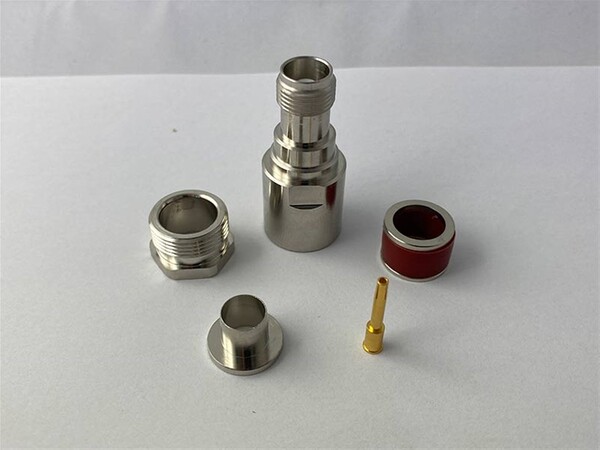 Vorschau Messi & Paoloni TNC Buchse für 10mm Kabel - C.TNC.BROAD50F-S